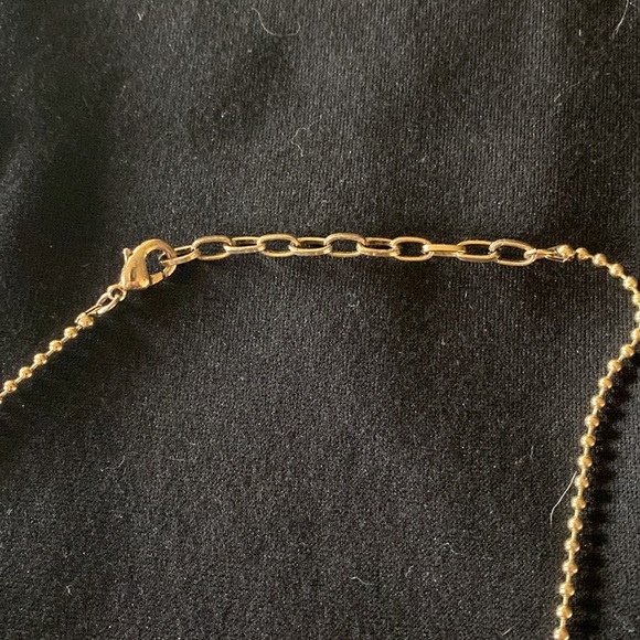 💎 Gold tone Necklace with Pierced Earring Set - Picture 11 of 11